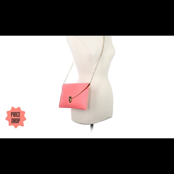 ❤️ Crossbody Purse ❤️ - Picture 3 of 3